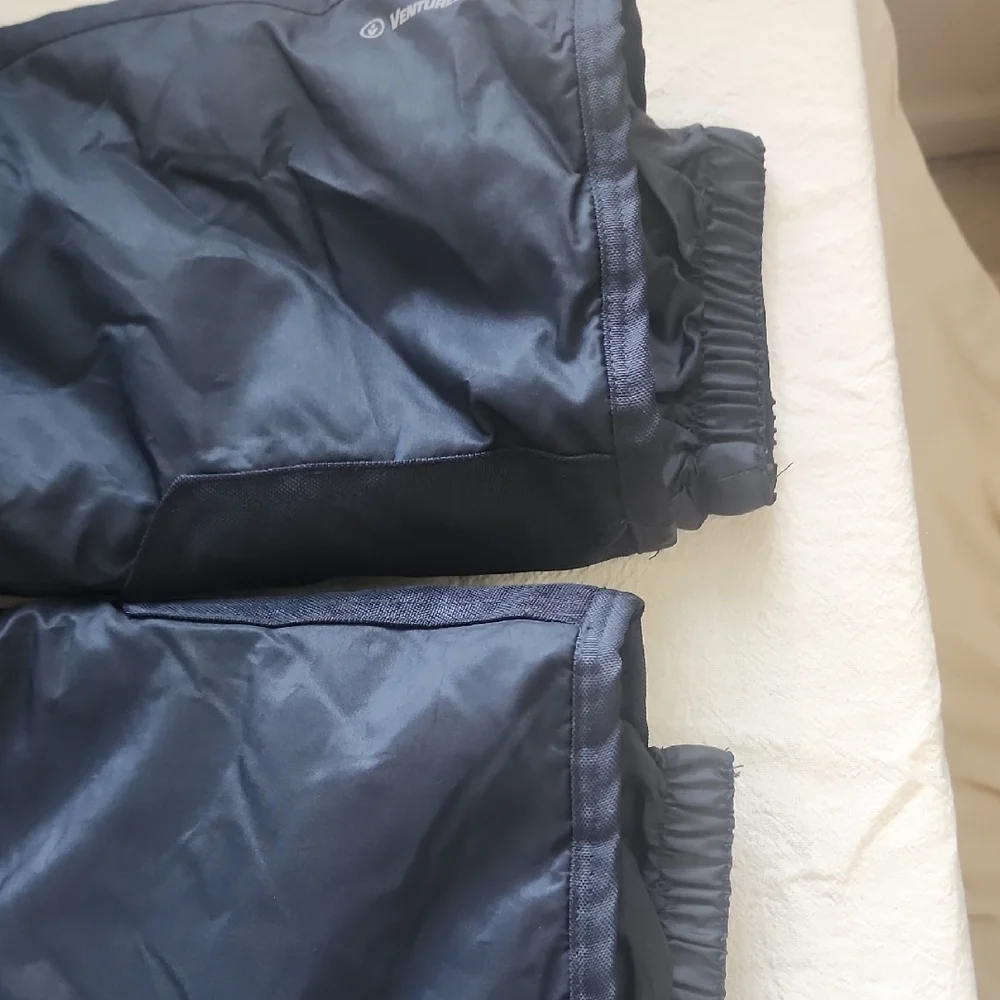 Champion Kids XS Black Insulated Snow Jumpsuit Ski Bibs 4-5 XS Kids